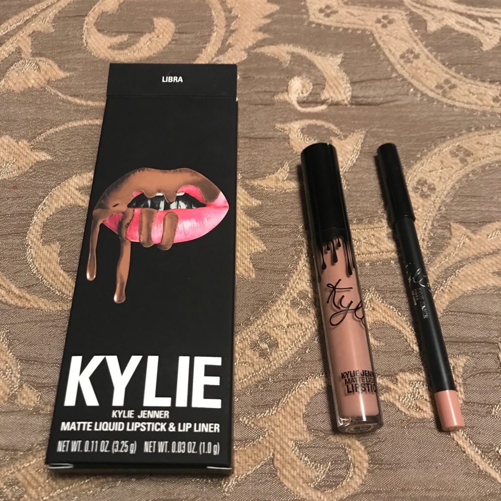 💯 Authentic Kylie Lip Kit